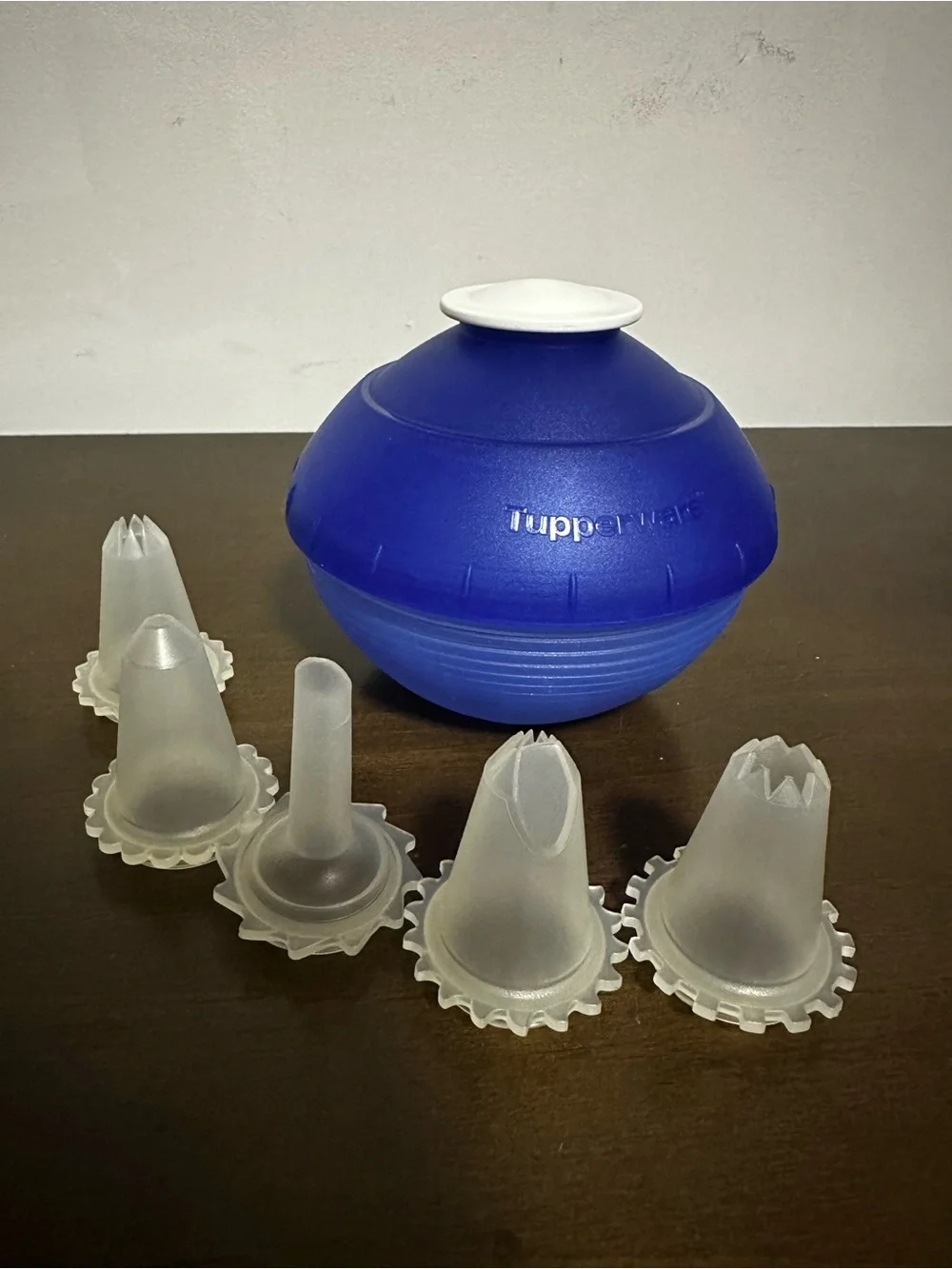 Tupperware Gourmet Decorator